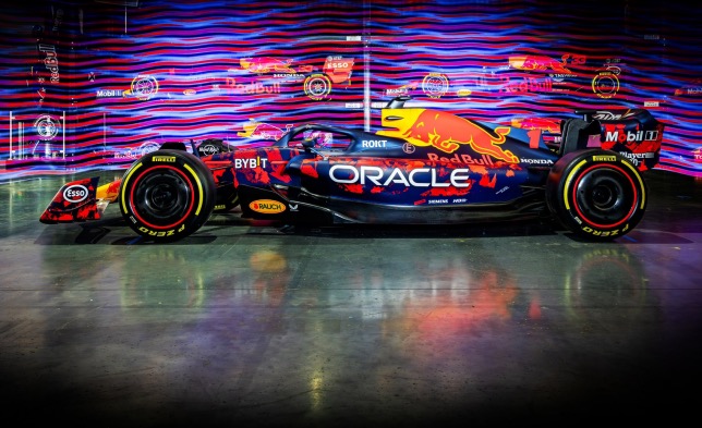 В Red Bull представили новую версию раскраски RB20