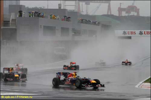 Пилоты Red Bull Racing на йонамской трассе