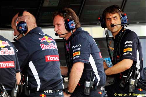 Кристиан Хорнер на командном мостике Red Bull Racing