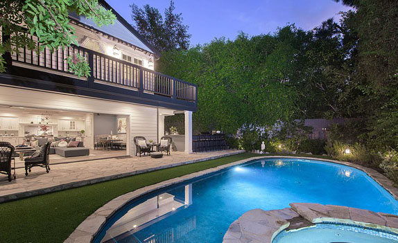 Проданный дом Дженсона Баттона в Калифорнии, фото Hilton and Hyland/TNI Press Ltd