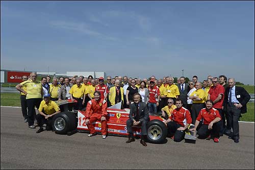 Жак Вильнев на встрече с командой Ferrari в Маранелло