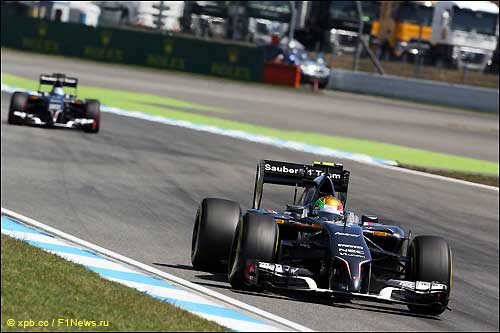 Машины Sauber на трассе Гран При Германии