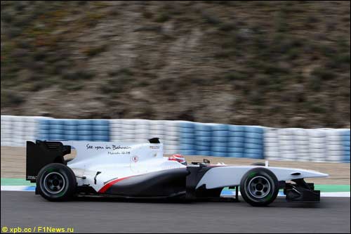 Камуи Кобаяши на тестах в Хересе за рулем BMW Sauber C29