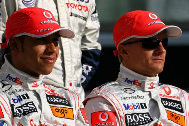 Льюис Хэмилтон и Хейкки Ковалайнен - гонщики McLaren, 2009 год