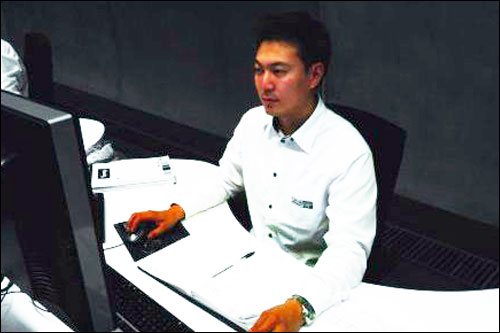 Инженер Lotus Renault GP Хе Вон Ким