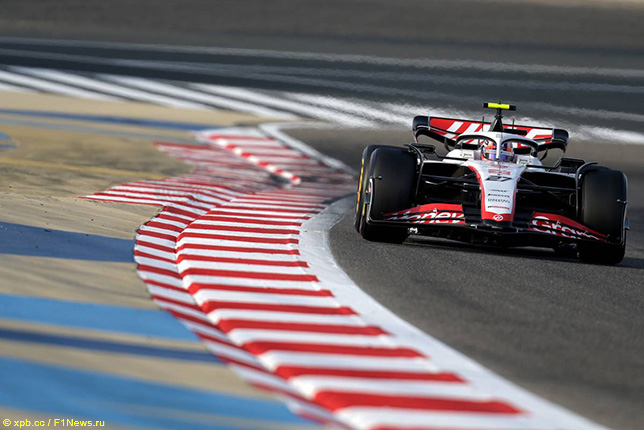 Нико Хюлкенберг за рулём машины Haas на тестах в Бахрейне