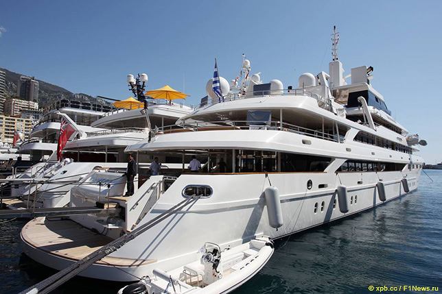 Яхта Виджея Мальи в гавани Монте-Карло, 2013 год