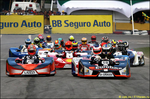 Старт картинговой гонки во Флорианаполисе, 2008 год