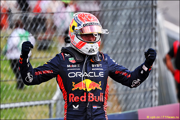 Макс Ферстаппен выиграл Гран При Великобритании, одержав восьмую победу в сезоне и 43-ю в карьере