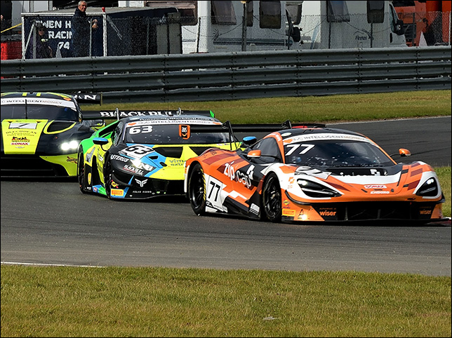By 35mmMan - GT3 and GT4 race one - McLaren leading a Lamborghini and an Aston Martin, CC BY 2.0,