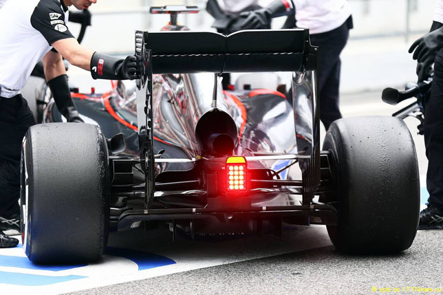 Диффузор и заднее антикрыло McLaren MP4-30