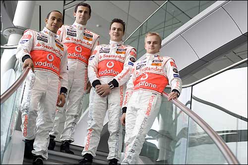 Гонщики McLaren