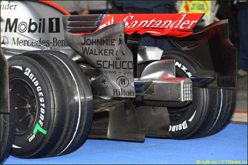 На протяжении 10 лет логотипы Schuco украшали крылья машин McLaren