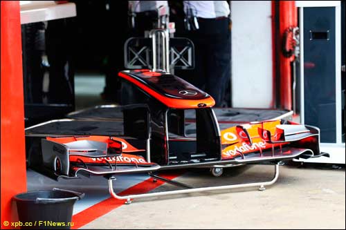 Новое переднее антикрыло McLaren