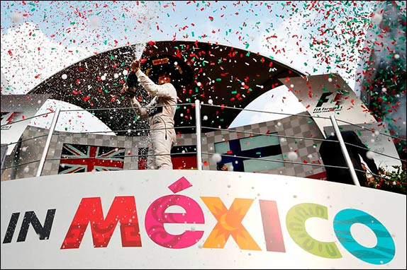 Подиум в Мехико