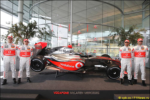 Гонщики и тест-пилоты McLaren