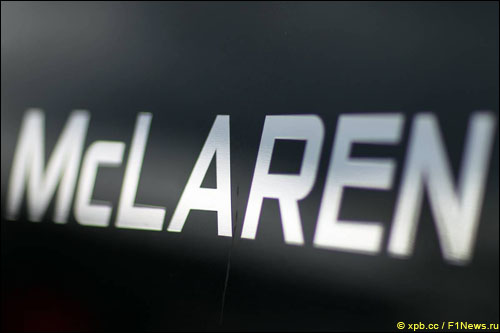 Логотип McLaren
