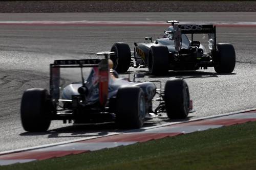 Машины McLaren и Red Bull Racing