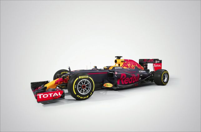 RB 12, машина Red Bull Racing 2016 года