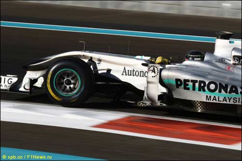 Нико Росберг на тестах Pirelli в Абу-Даби