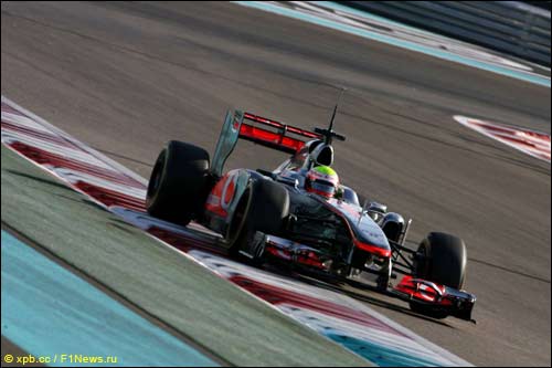 Оливер Терви за рулем MP4-26 на молодежных тестах в Абу-Даби