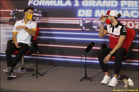 Даниэль Риккардо (McLaren) и Антонио Джовинацци (Alfa Romeo)