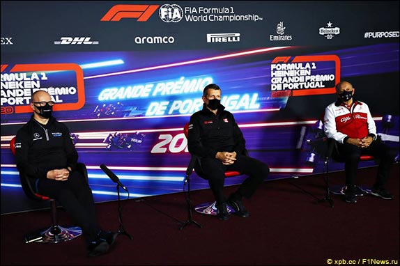 Саймон Робертс (Williams), Гюнтер Штайнер (Haas F1) и Фредерик Вассёр (Alfa Romeo)
