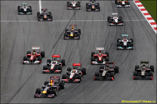 Блистательный старт в исполнении пилотов Renaylt на Гран При Малайзии