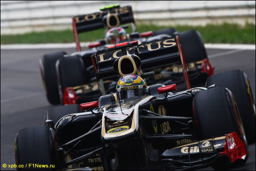 Пилоты Lotus Renault GP на трассе Гран При Кореи