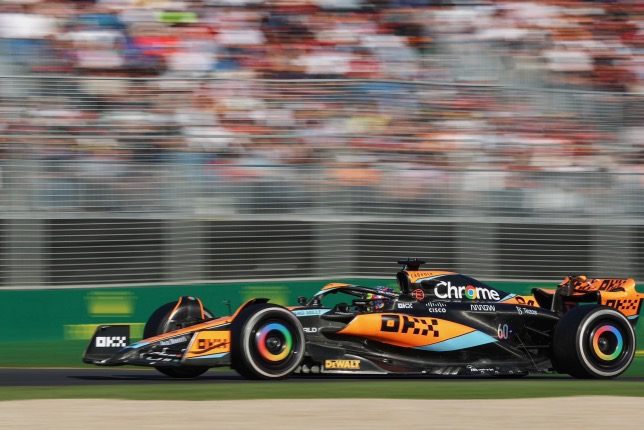 Оскар Пиастри за рулём машины McLaren в Мельбурне, фото пресс-службы команды
