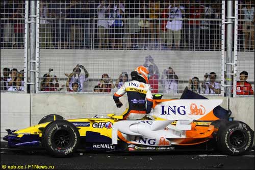 Нельсон Пике после аварии на трассе Гран При Сингапура