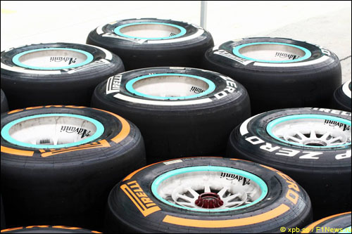 Pirelli поставляет шины для команд Формулы 1 с 2011 года