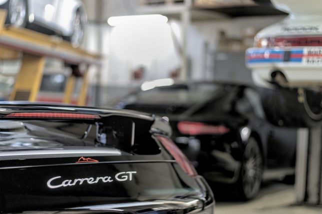 Логотип Михаэля Шумахера на Porsche Carrera GT
