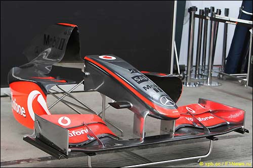 Элементы машины перед боксами McLaren. Среда, накануне Гран При Австралии