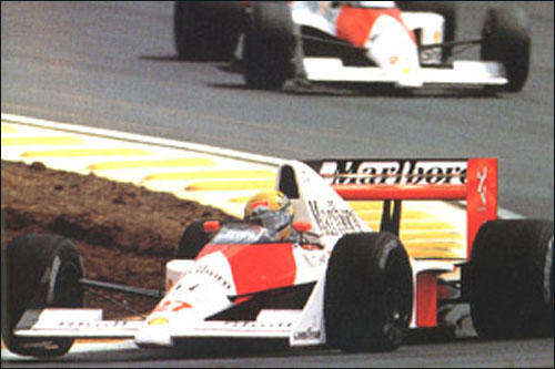 Айртон Сенна лидировал на стартовом отрезке Гран При Бразилии 1990 года