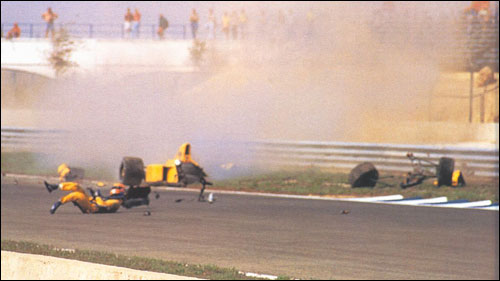 Авария Мартина Донелли в пятничной тренировке Гран При Испании 1990 горда 
