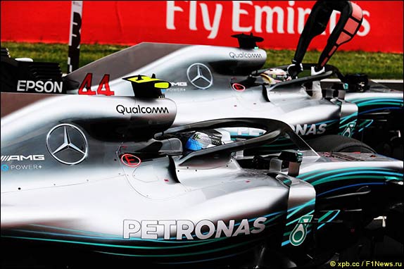 Гонщики Mercedes займут весь первый ряд стартового поля