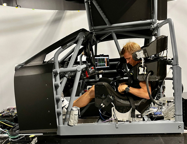 Кими Райкконен приступил к работе на симуляторе вместе c Trackhouse Racing, фото пресс-службы команды
