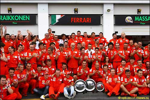 Ferrari празднует дубль в Маньи-Кур