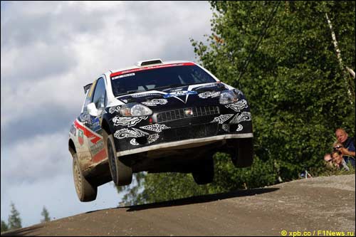 Кими Райкконен на трассе Rally Finland