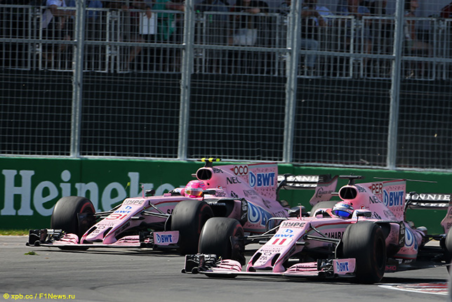Гонщики Force India ведут борьбу на трассе в Монреале