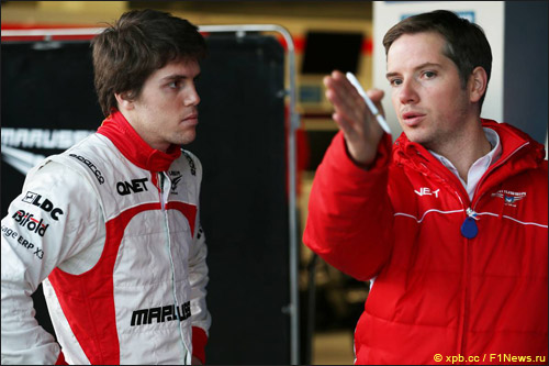 Луис Разиа (слева) на тестах в Хересе зимой 2013 года успел поработать с командой Marussia
