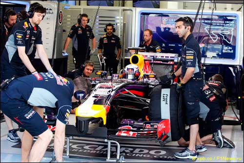 Red Bull Racing на тестах в Бахрейне
