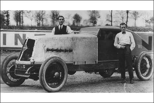 Renault 40CV, в 1926-м году установивший рекорд скорости в 24-часовых гонках