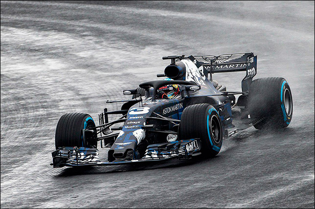 Даниэль Риккардо за рулём Red Bull RB14