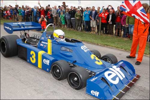 Джэоди шектер за рулём Tyrrell P34