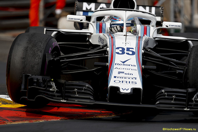 Сергей Сироткин за рулём Williams FW41 на трассе в Монако