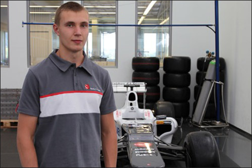 Сергей Сироткин на базе Sauber в Хинвиле