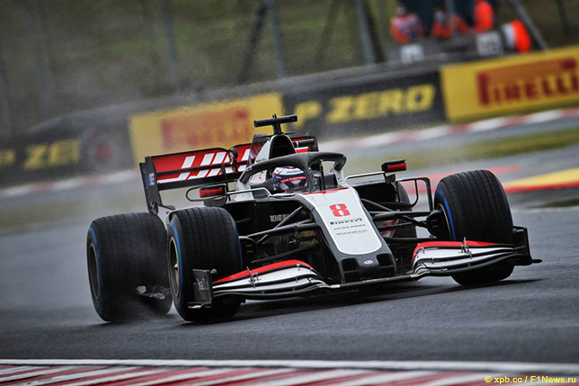 Роман Грожан на венгерской трассе за рулём Haas VF-20