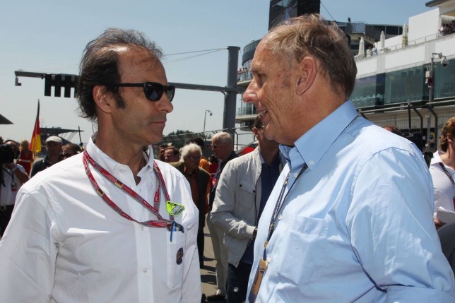 Ханс-Иоахим Штук (справа) и Эммануэле Пирро, бывший гонщик, ныне работающий в качестве стюарда FIA, фото XPB